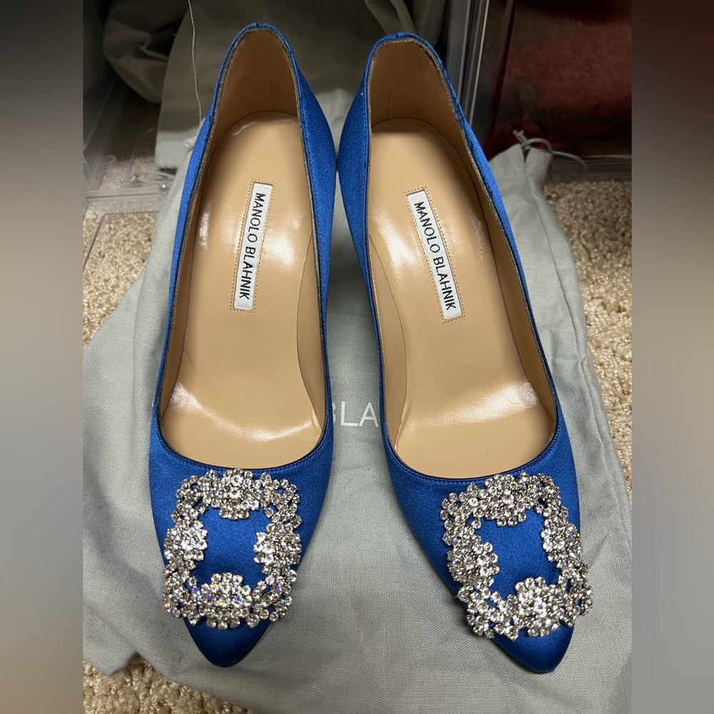 Manolo Blahnik Hangisi 70MM Crystal-Embellished Satin Pumps